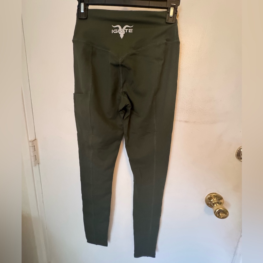 Ignite Olive Green High-Waisted Leggings – Women’s Small